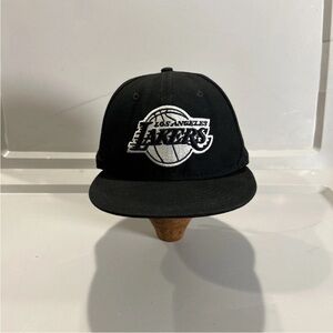New Era Los Angeles Lakers NBA Men's 9Fifty Snapback Cap, One Size Black/White